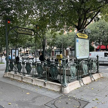 Métropolitain, station Campo-Formio