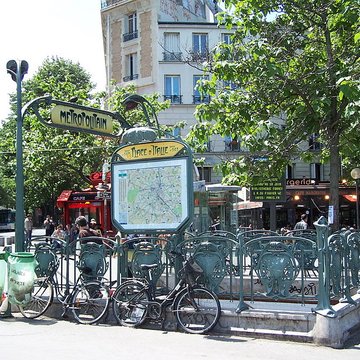 Métropolitain, station Campo-Formio