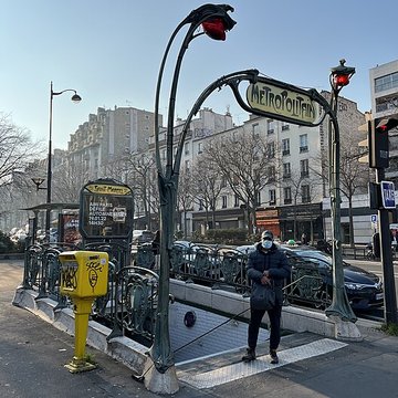Métropolitain, station Campo-Formio