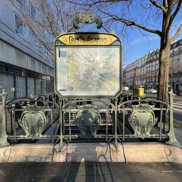 Métropolitain, station Campo-Formio