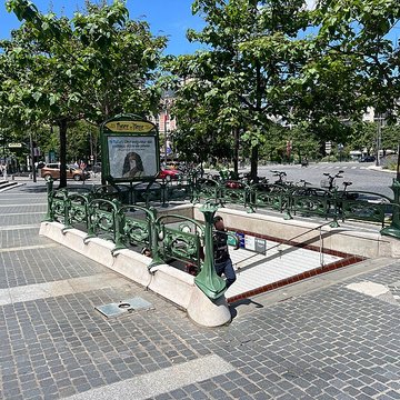 Métropolitain, station Campo-Formio