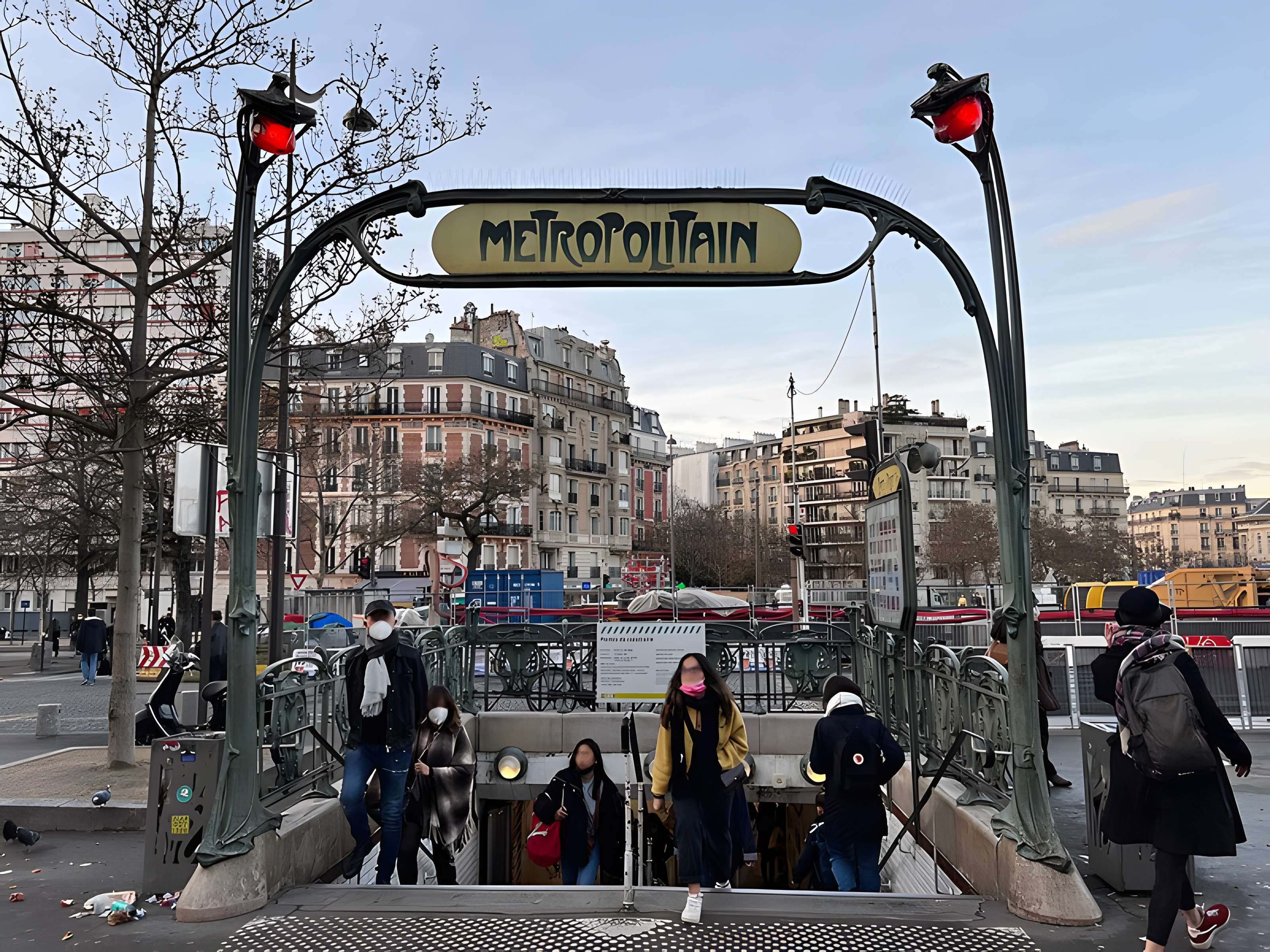Métropolitain, station Campo-Formio