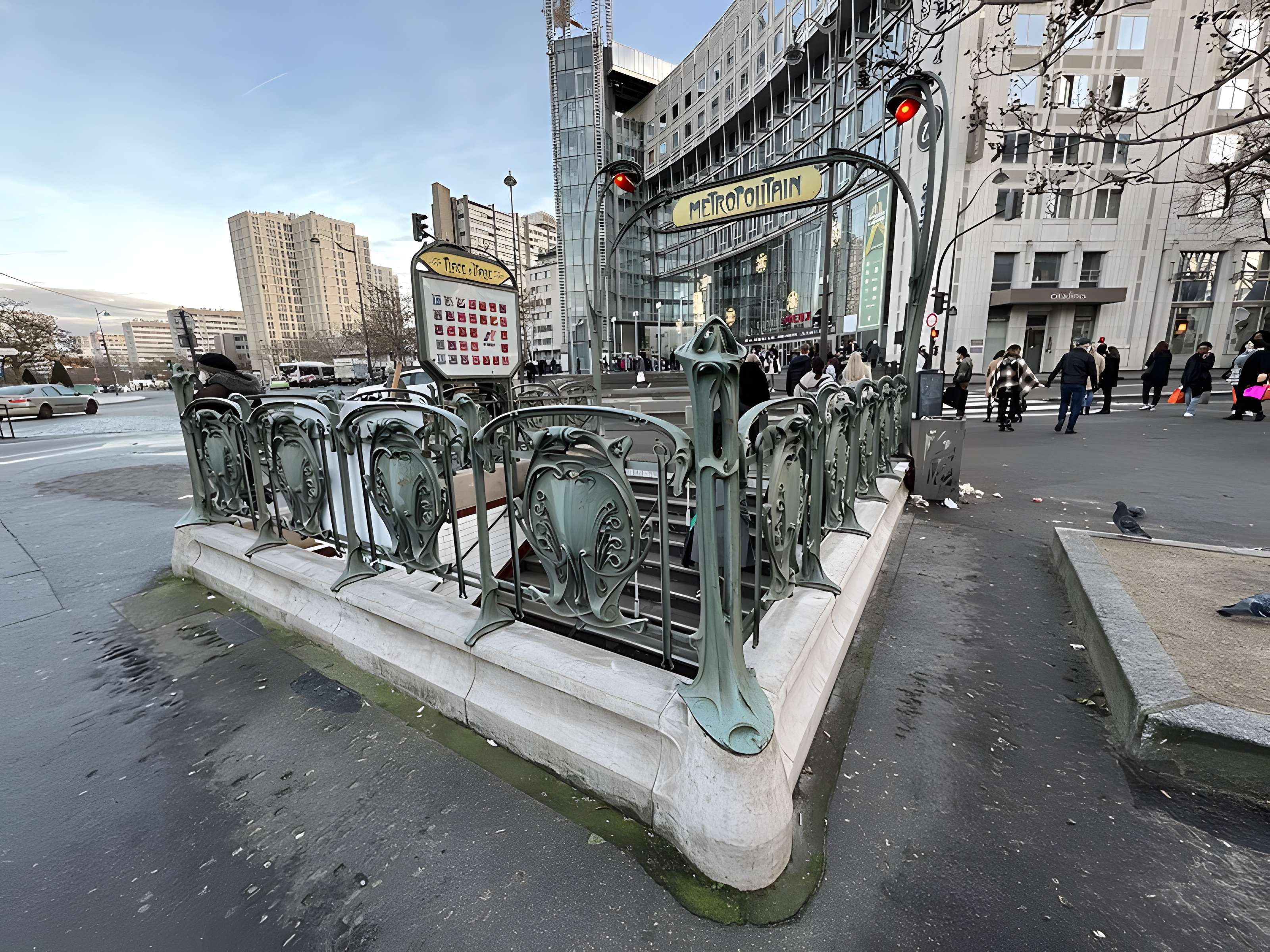 Métropolitain, station Campo-Formio