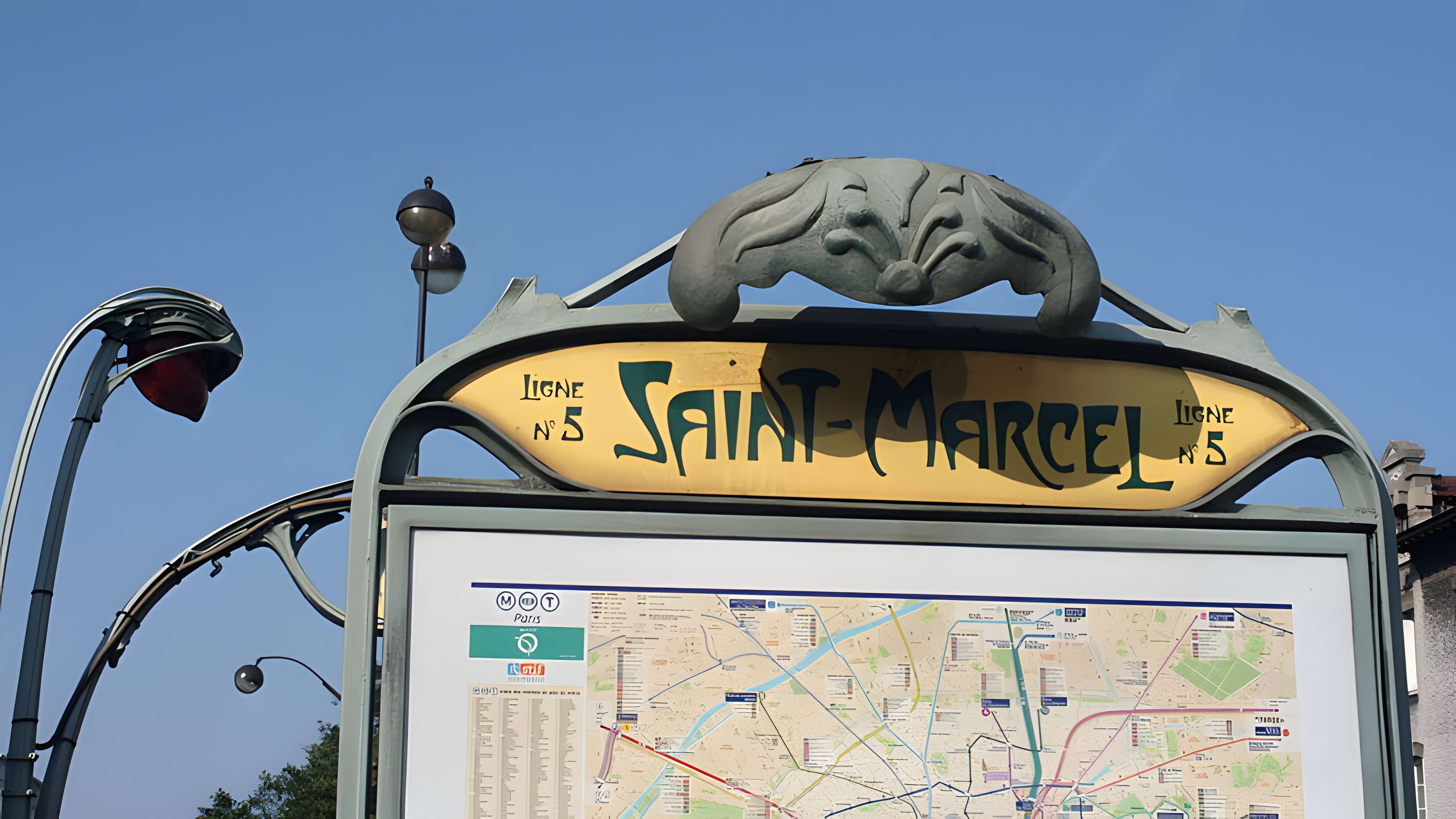 Métropolitain, station Campo-Formio