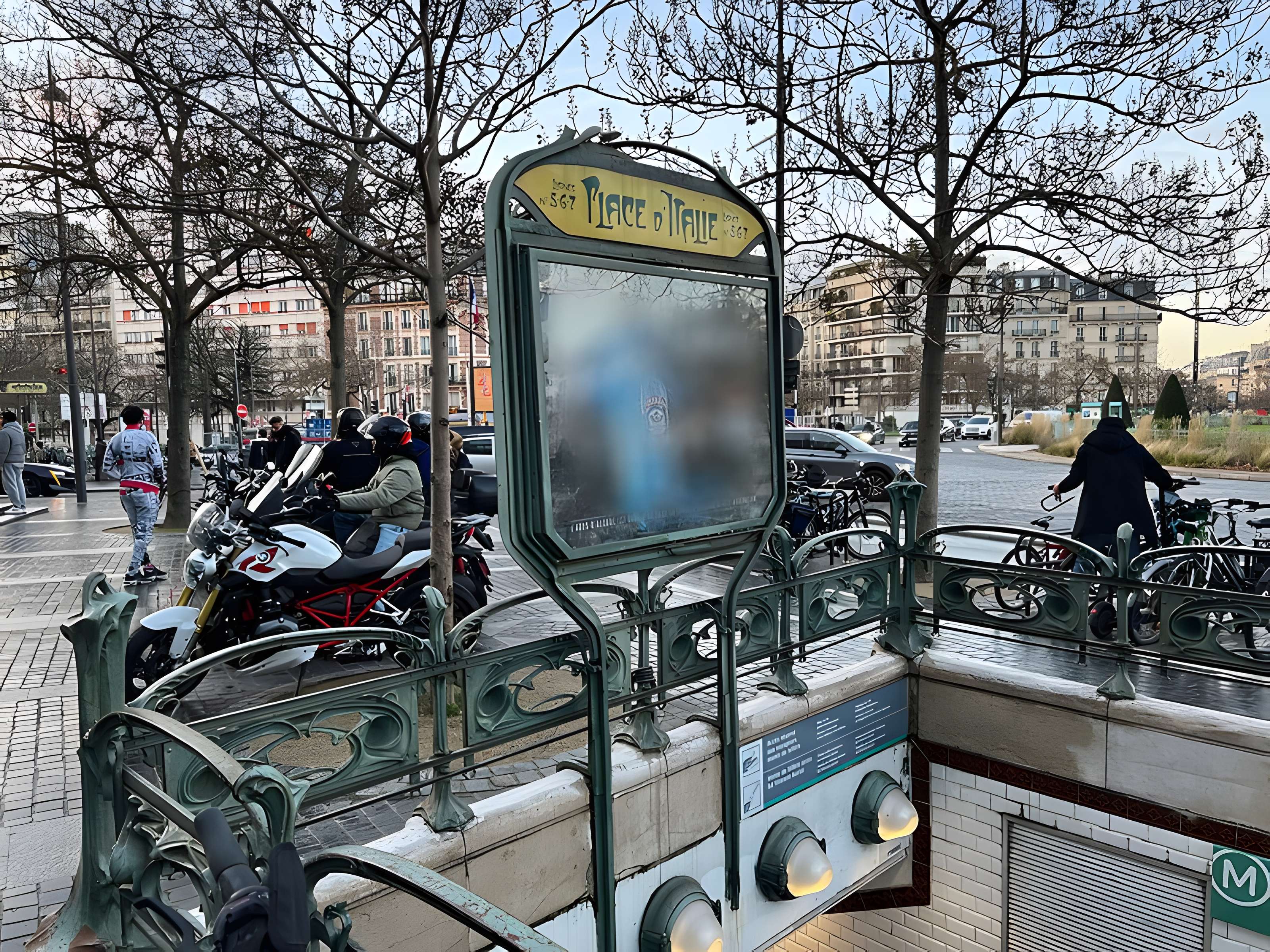 Métropolitain, station Campo-Formio