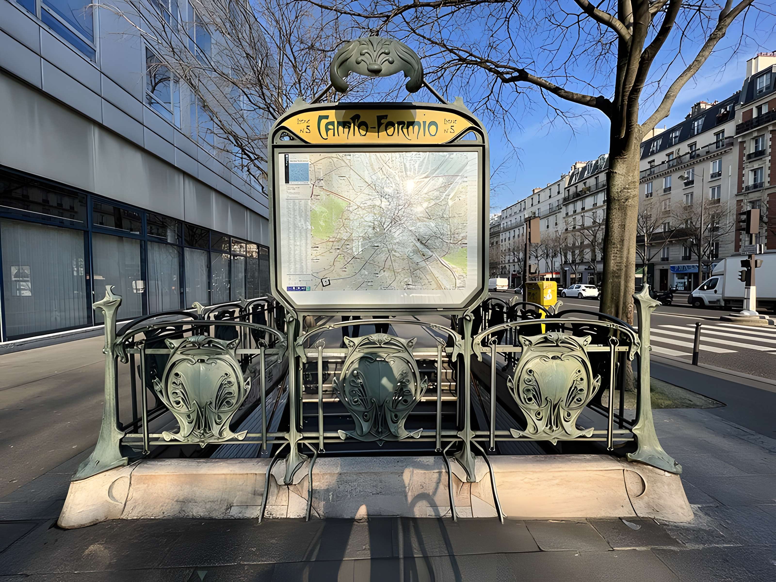 Métropolitain, station Campo-Formio