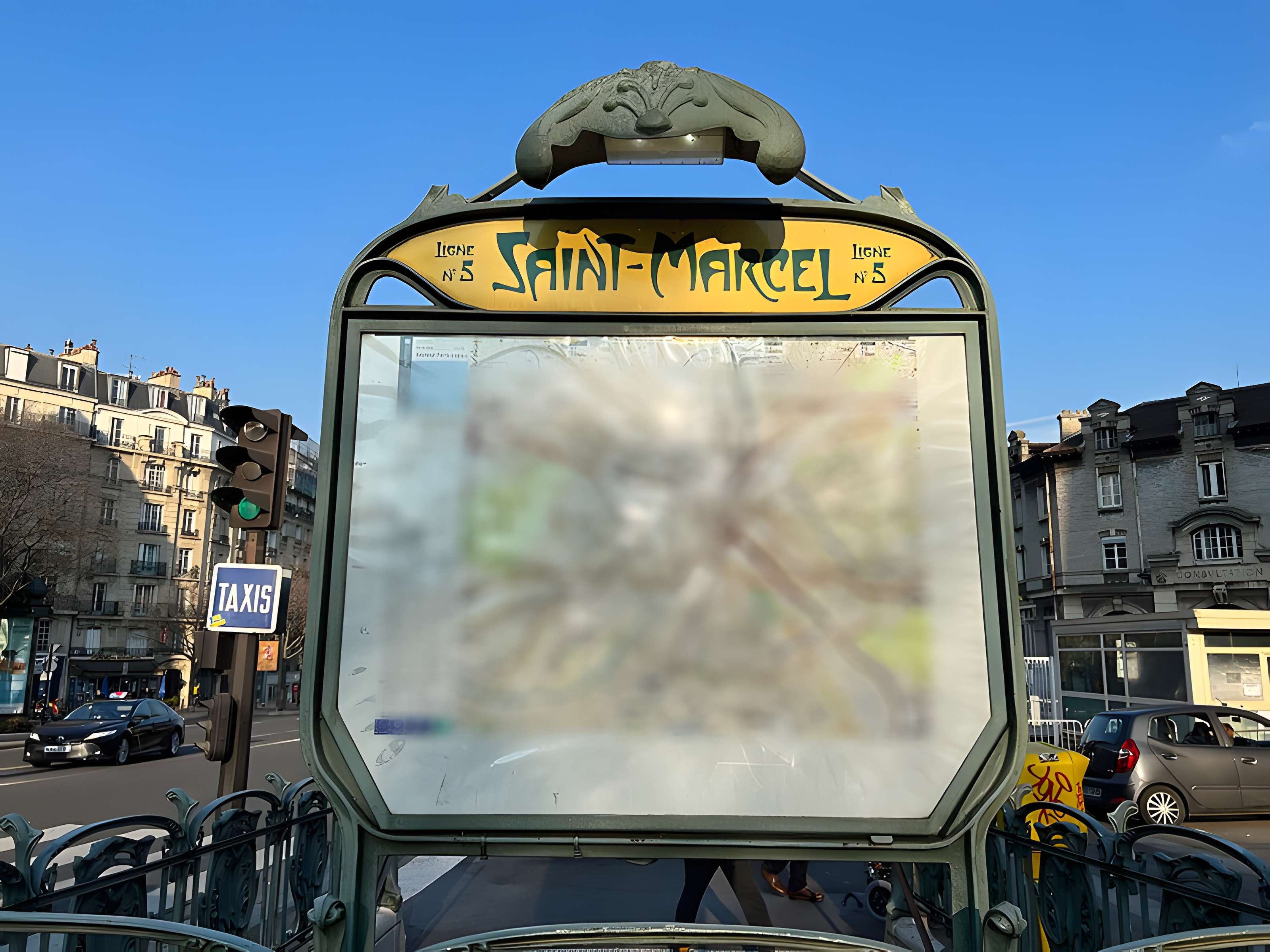 Métropolitain, station Campo-Formio