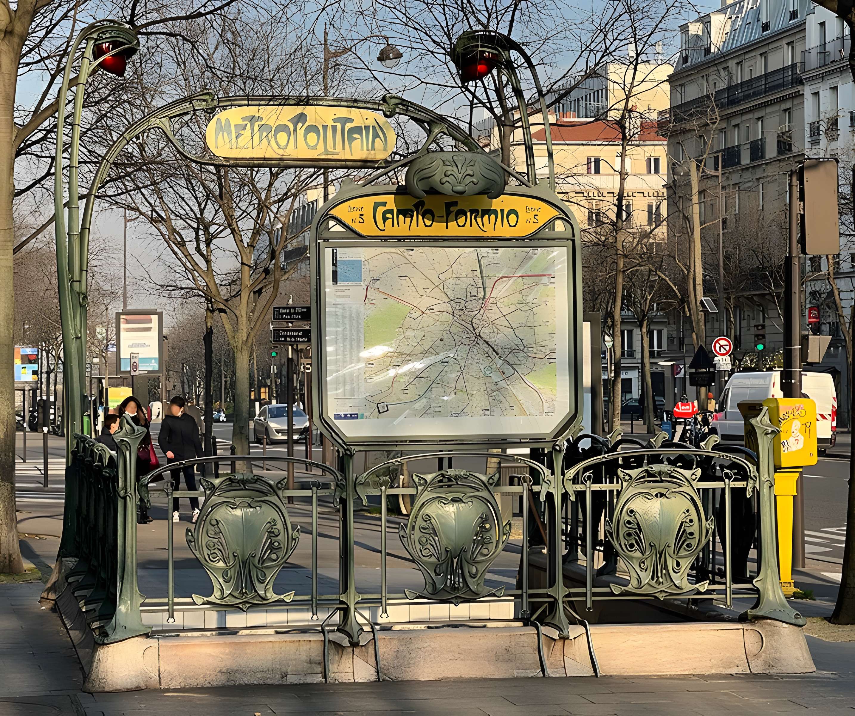 Métropolitain, station Campo-Formio