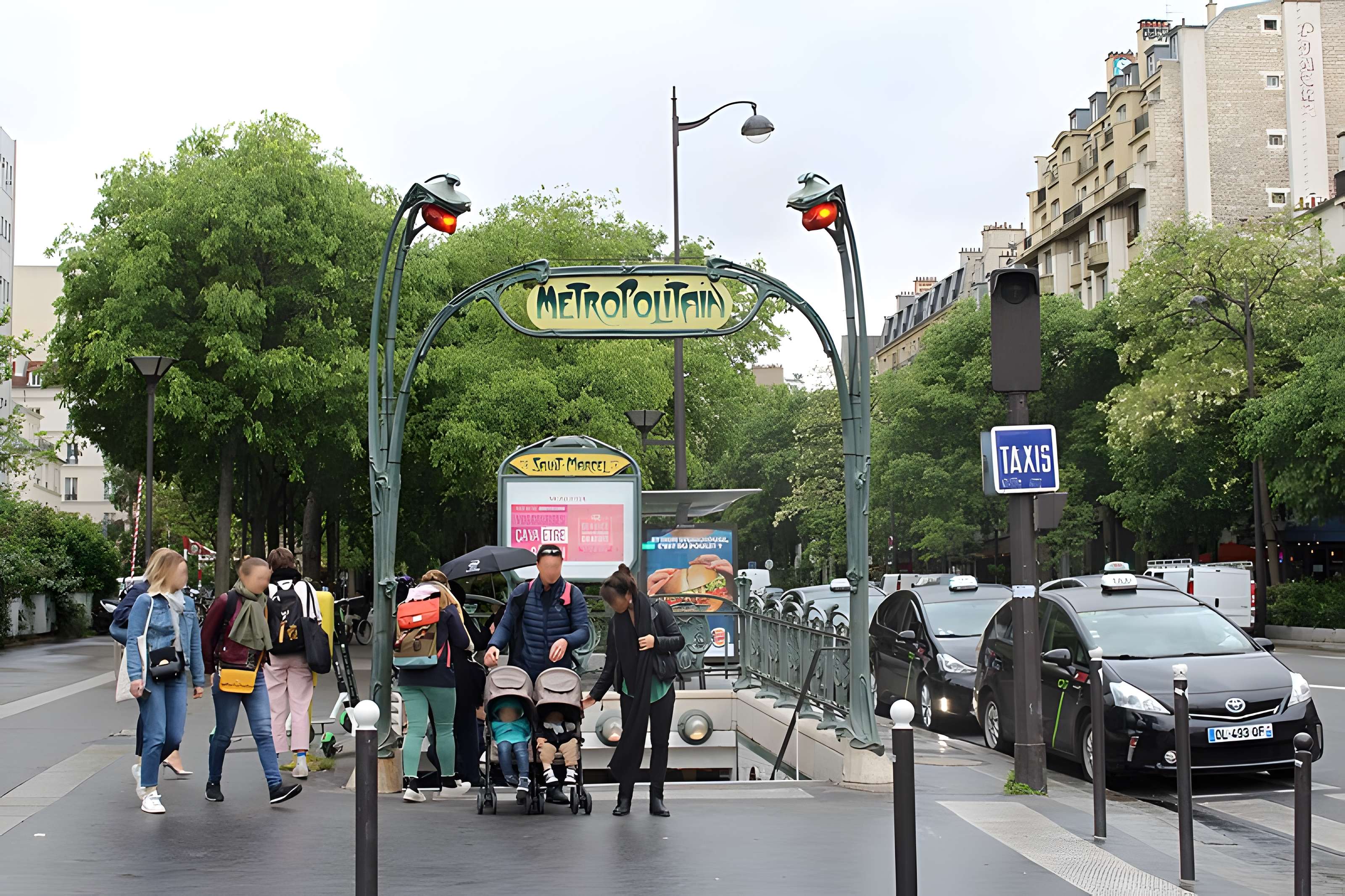 Métropolitain, station Campo-Formio
