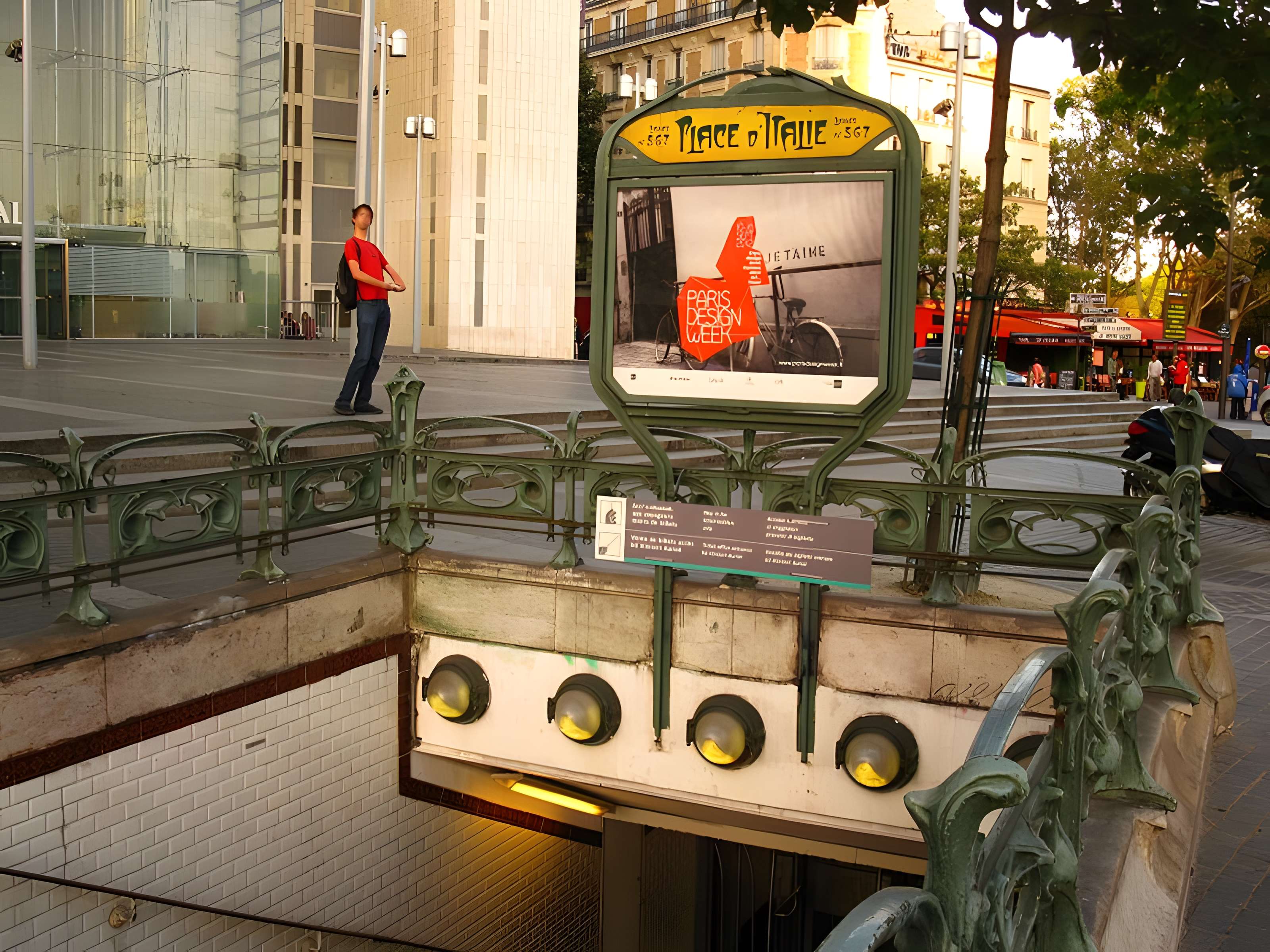 Métropolitain, station Campo-Formio