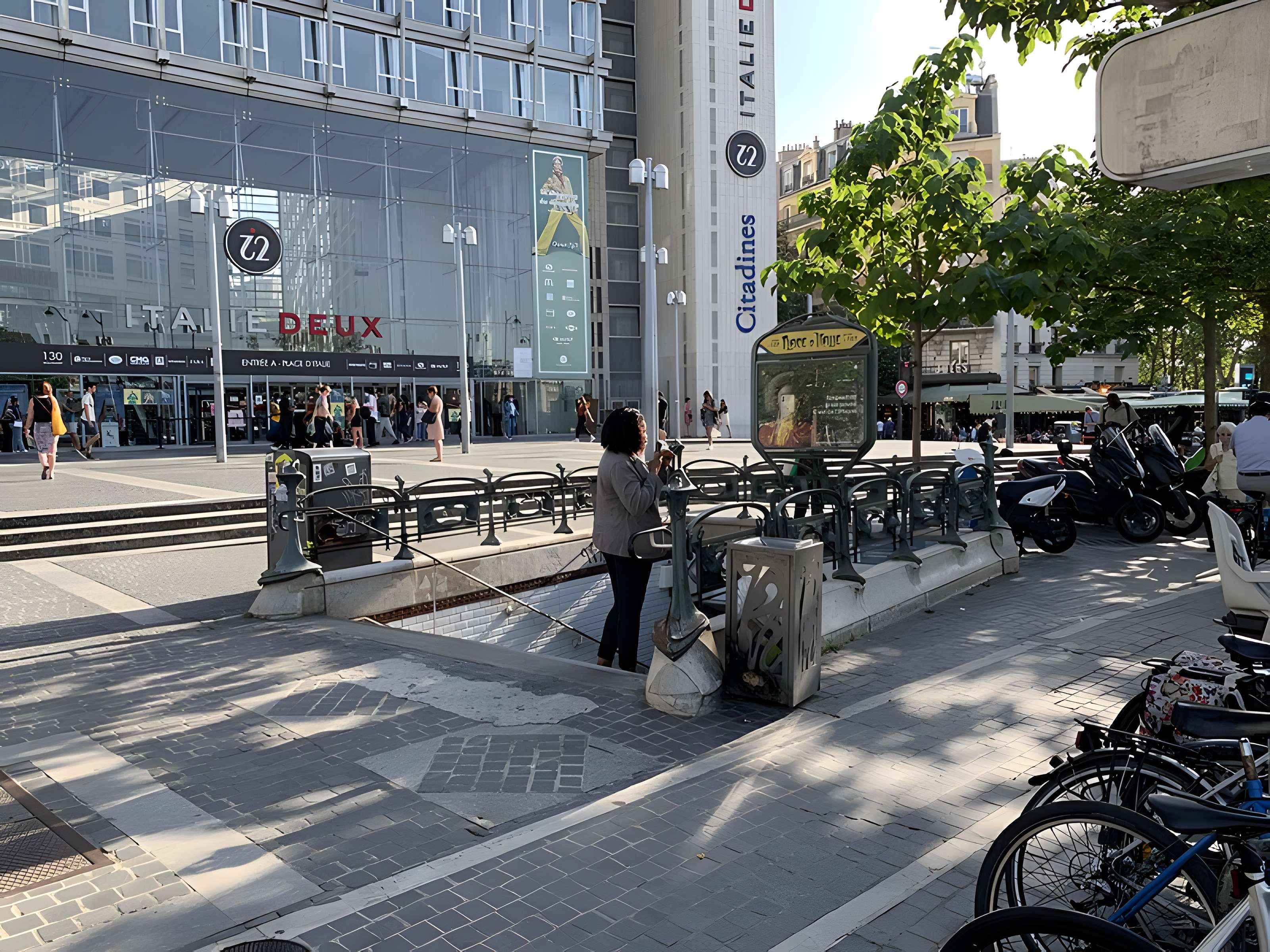 Métropolitain, station Campo-Formio