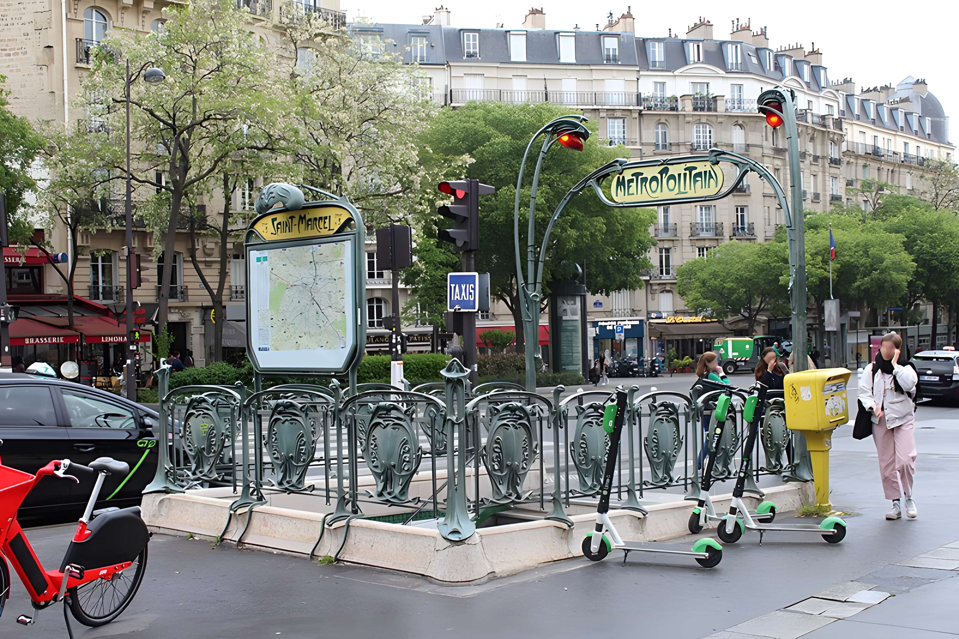 Métropolitain, station Campo-Formio