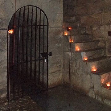 Ancien aqueduc des eaux de Rungis ou aqueduc Médicis également sur communes de Rungis, Arcueil, Fresnes, Cachan, LHay-les-Roses, Gentilly, dans le Val-de-Marne