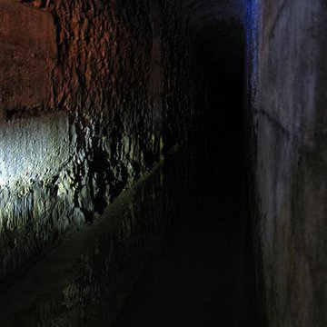 Ancien aqueduc des eaux de Rungis ou aqueduc Médicis également sur communes de Rungis, Arcueil, Fresnes, Cachan, LHay-les-Roses, Gentilly, dans le Val-de-Marne