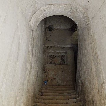 Ancien aqueduc des eaux de Rungis ou aqueduc Médicis également sur communes de Rungis, Arcueil, Fresnes, Cachan, LHay-les-Roses, Gentilly, dans le Val-de-Marne