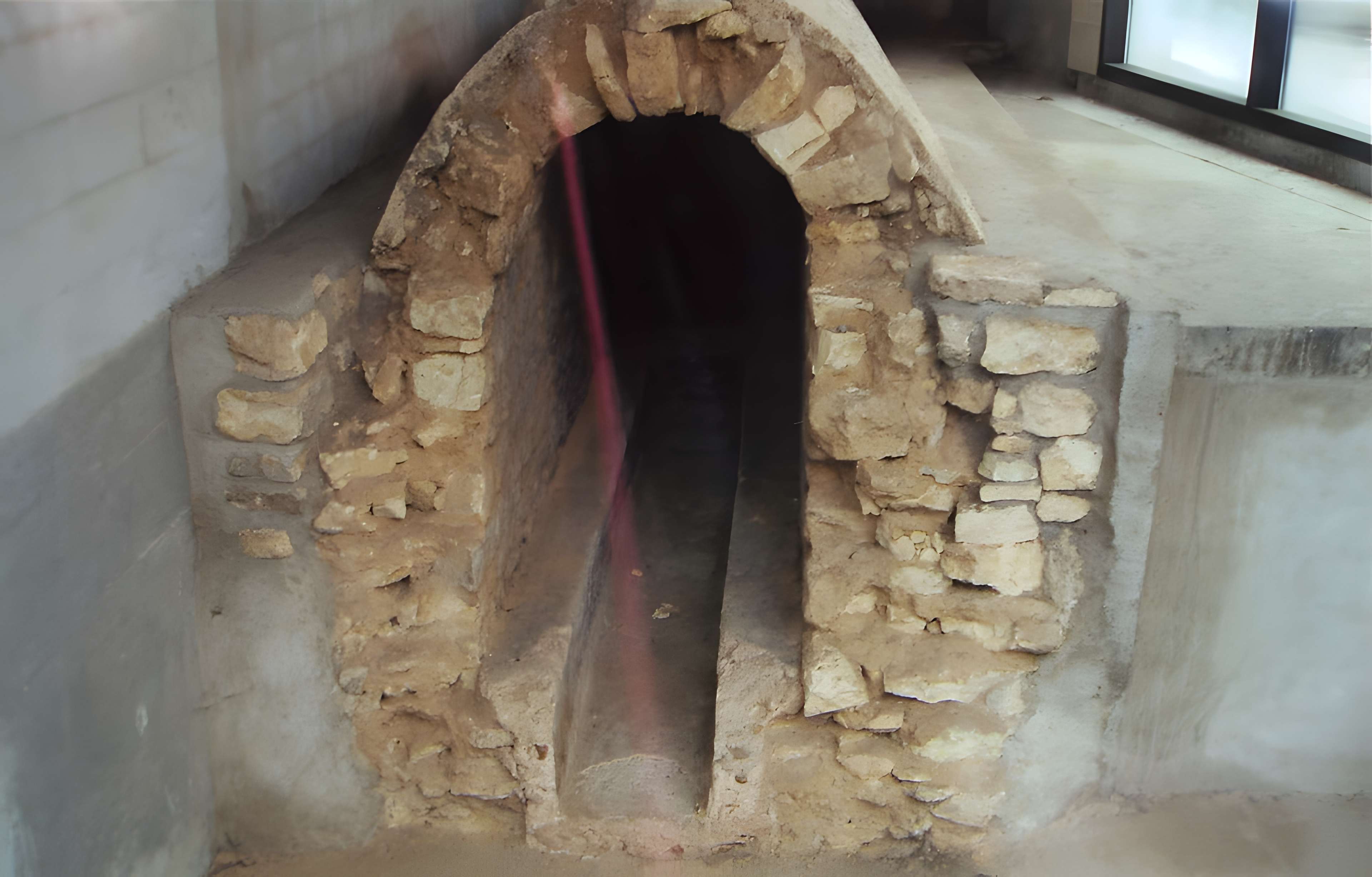 Ancien aqueduc des eaux de Rungis ou aqueduc Médicis (également sur communes de Rungis, Arcueil, Fresnes, Cachan, L'Hay-les-Roses, Gentilly, dans le Val-de-Marne)