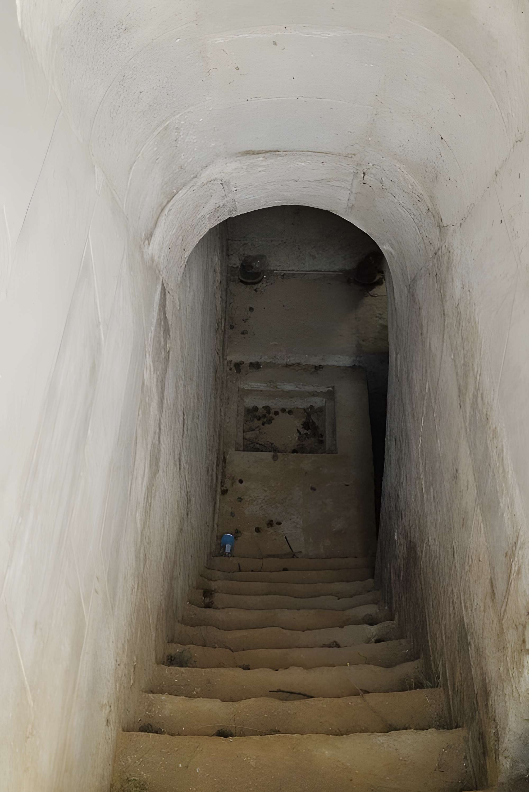 Ancien aqueduc des eaux de Rungis ou aqueduc Médicis (également sur communes de Rungis, Arcueil, Fresnes, Cachan, L'Hay-les-Roses, Gentilly, dans le Val-de-Marne)