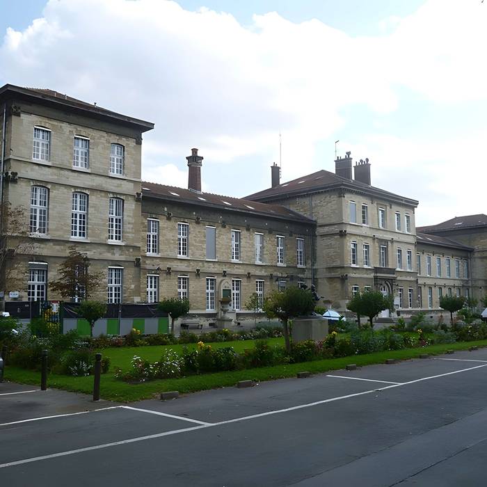 Photo de Ex Hospital de Salud o Hospital Sainte-Anne