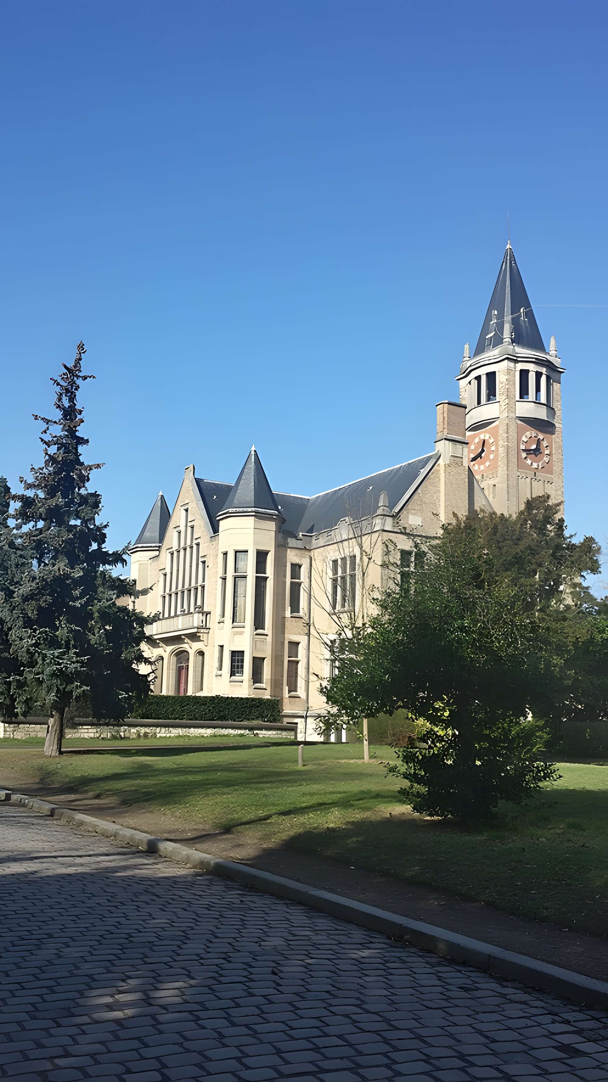 Cité Internationale Universitaire de Paris : Fondation Deutsch de la Meurthe