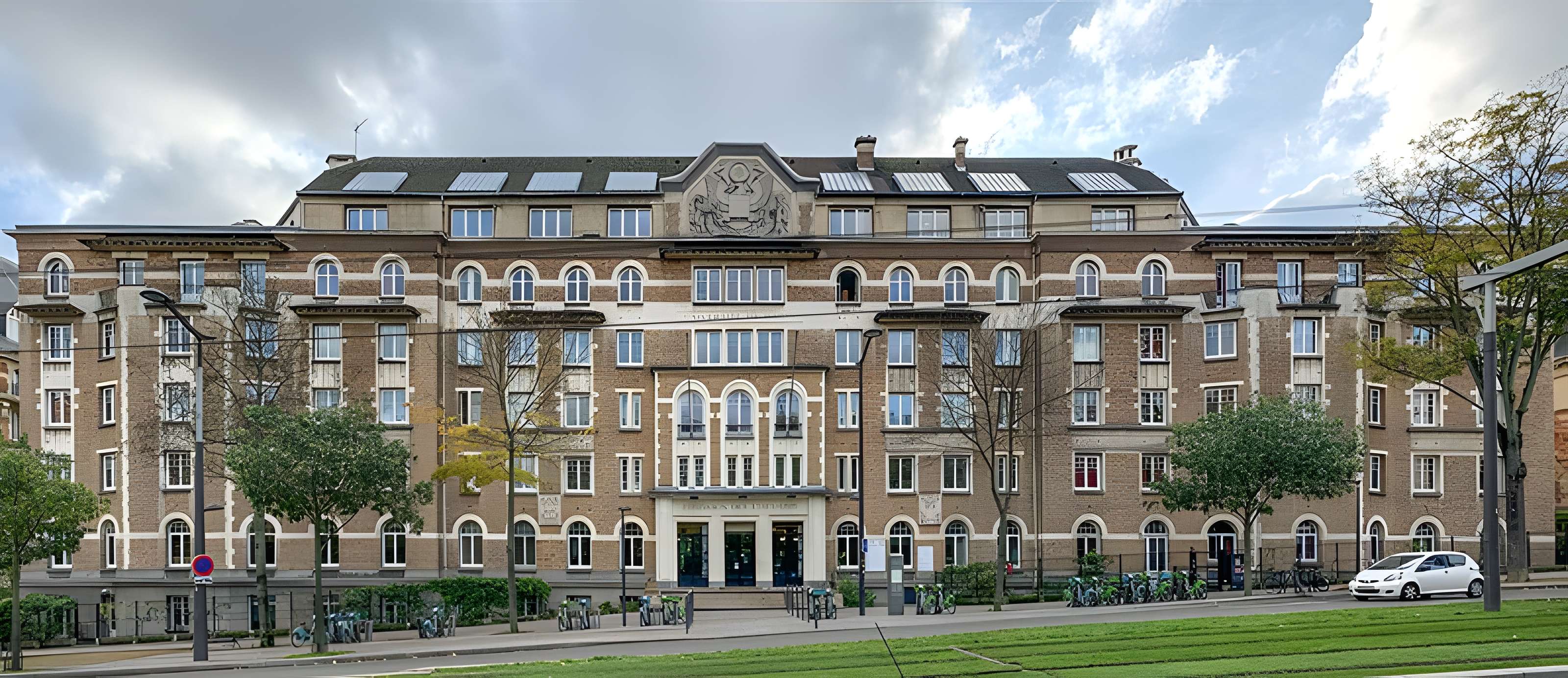 Cité Internationale Universitaire de Paris : Fondation Deutsch de la Meurthe