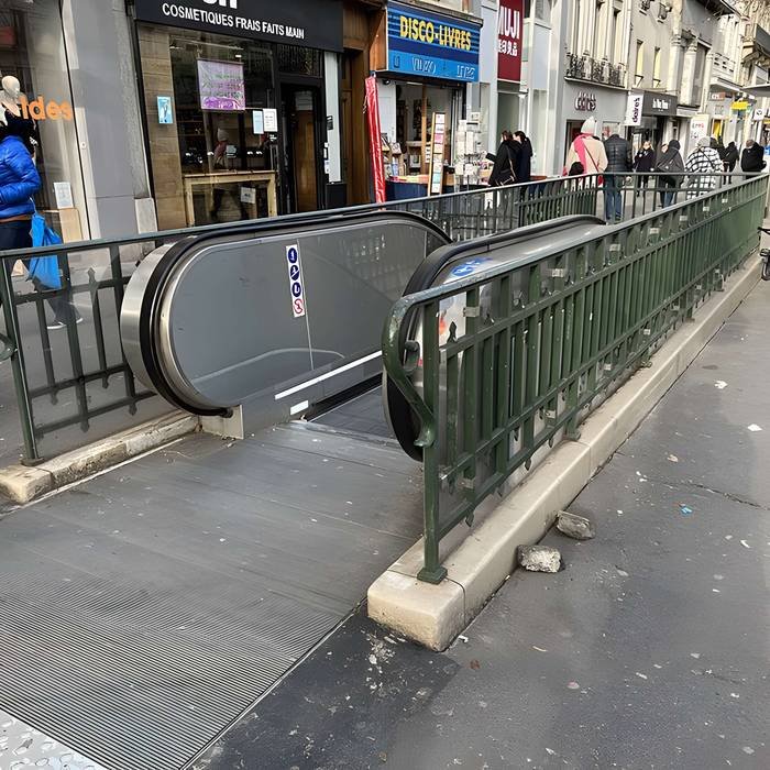 Photo de Métropolitain, station Mouton-Duvernet