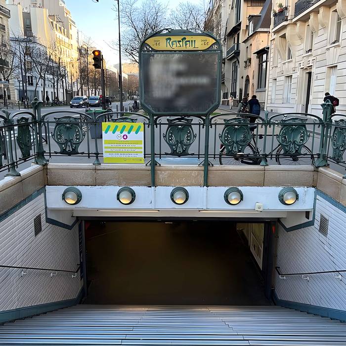 Photo de Métropolitain, station Mouton-Duvernet