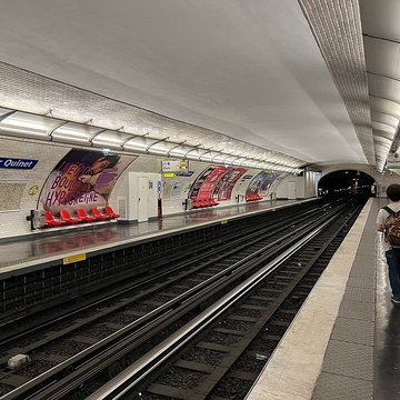 Métropolitain, station Mouton-Duvernet