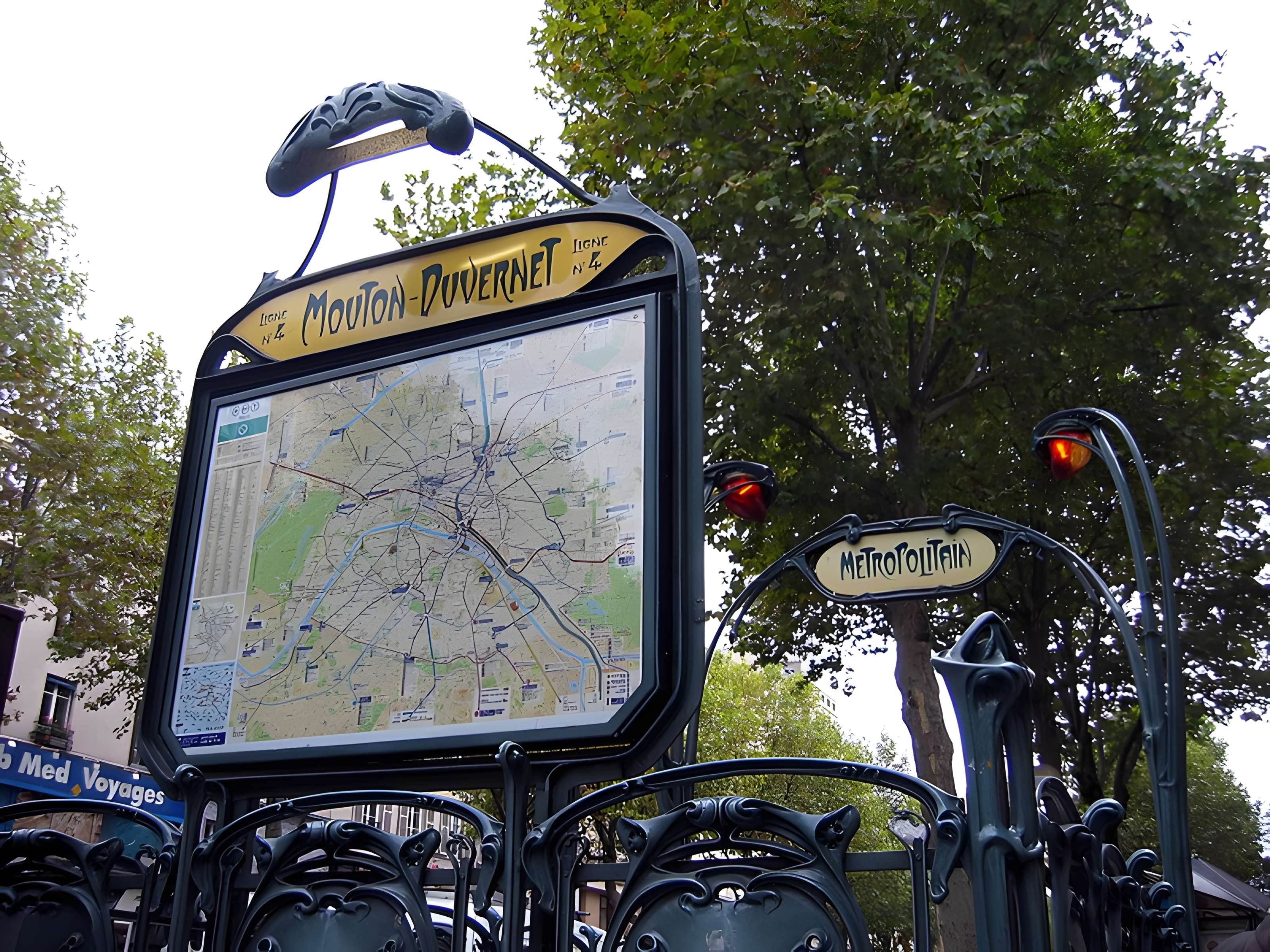 Métropolitain, station Mouton-Duvernet