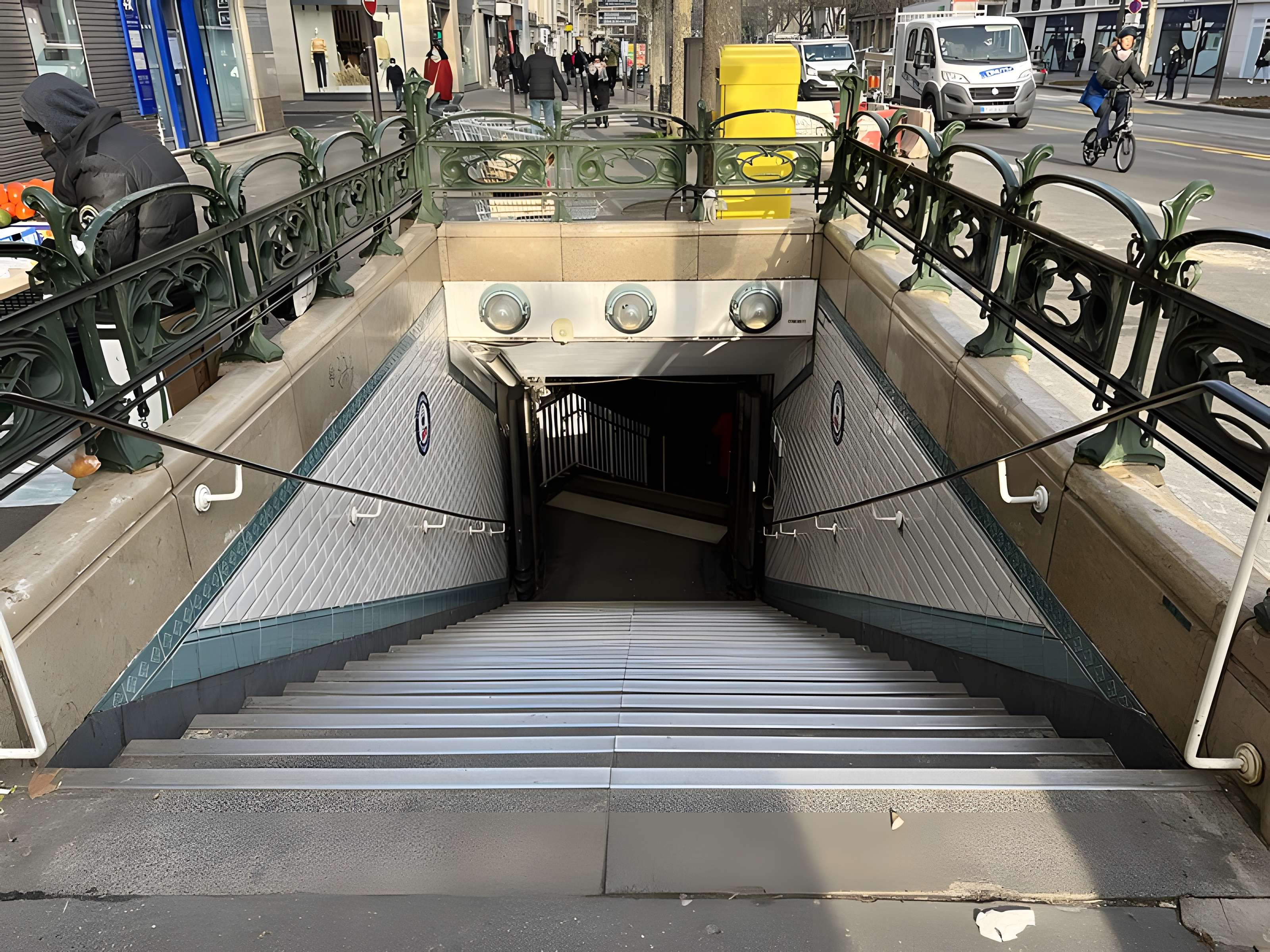 Métropolitain, station Mouton-Duvernet