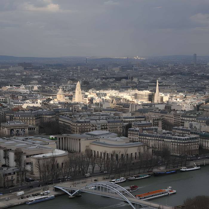 Photo de Chiesa di San Pietro di Chaillot