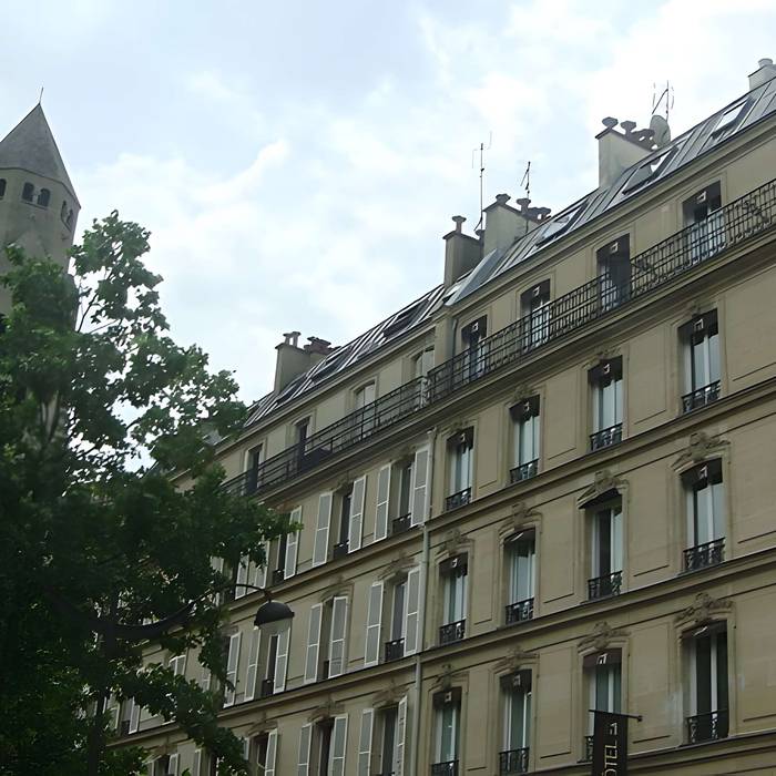 Photo de Chiesa di San Pietro di Chaillot