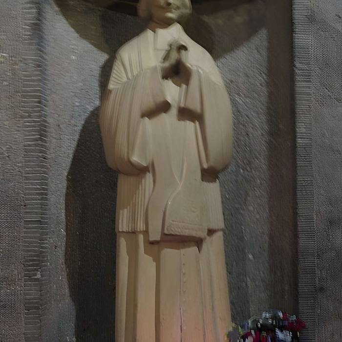 Photo de Chiesa di San Pietro di Chaillot