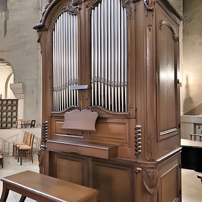 Photo de Chiesa di San Pietro di Chaillot