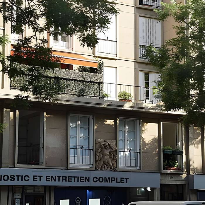 Photo de Immeuble situé 16 avenue de Versailles