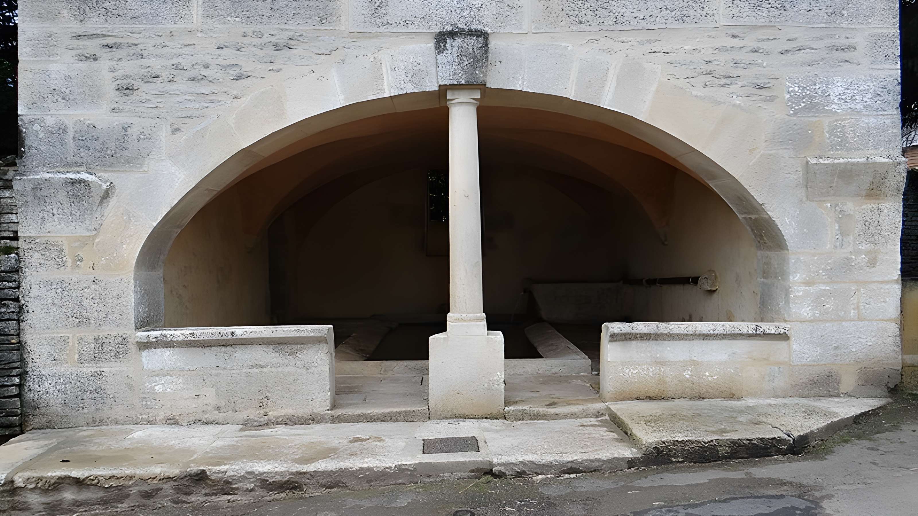 Lavoir de Bierry-les-Belles-Fontaines