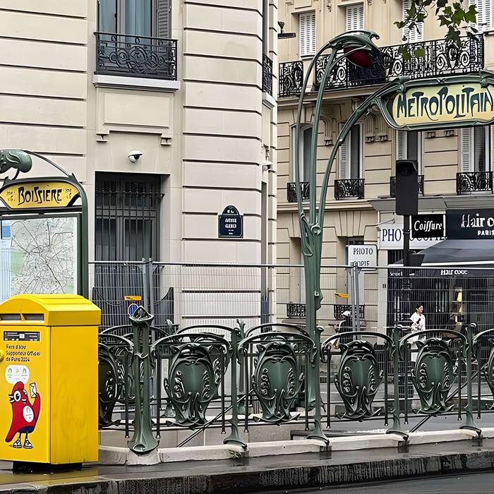 Photo de Metropolitan, stazione di Boissière