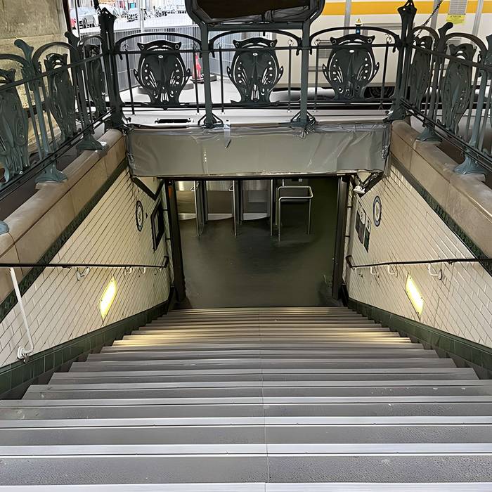 Photo de Metropolitan, stazione di Boissière