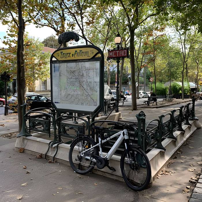 Photo de Metropolitan, stazione di Boissière