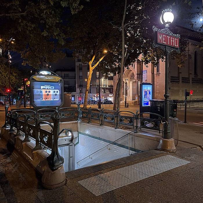 Photo de Metropolitan, stazione di Boissière