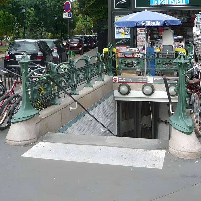 Photo de Metropolitan, stazione di Boissière