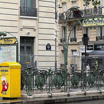 Métropolitain, station Boissière