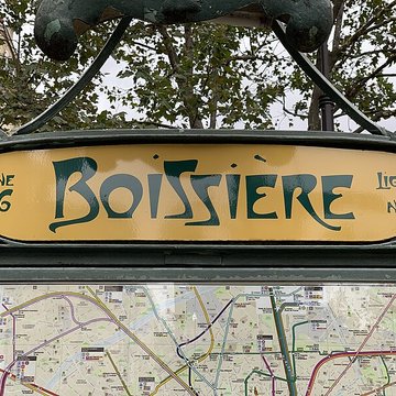 Métropolitain, station Boissière