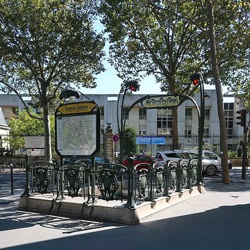 Métropolitain, station Boissière