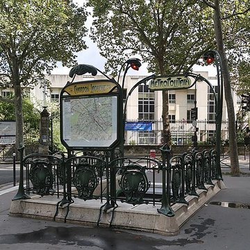 Métropolitain, station Boissière