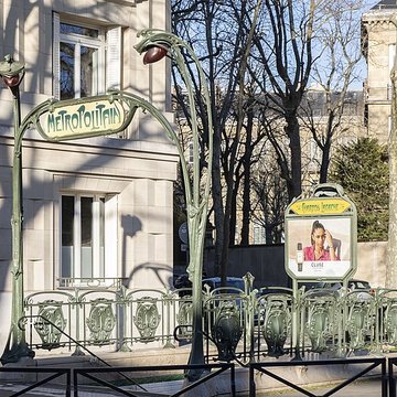 Métropolitain, station Boissière