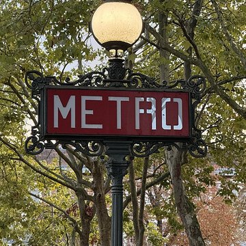 Métropolitain, station Boissière