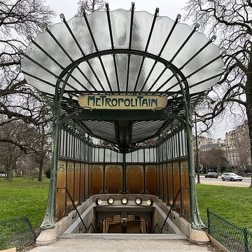 Métropolitain, station Boissière