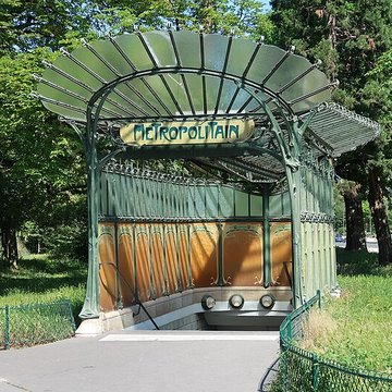 Métropolitain, station Boissière