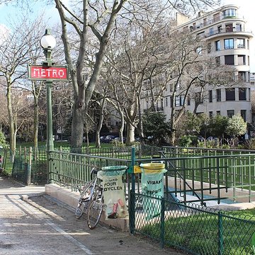 Métropolitain, station Boissière