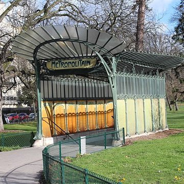 Métropolitain, station Boissière